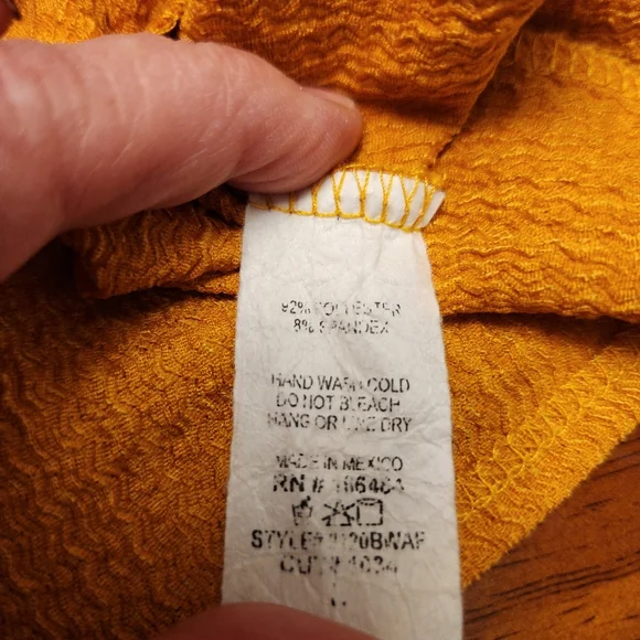 Set The Stage Marigold Blouse Size L - Picture 10 of 12